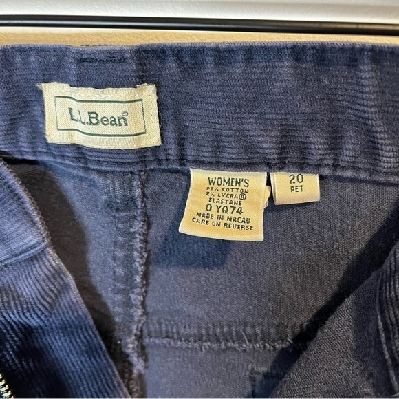 Women’s | L.L. Bean Blue Corduroy Bootcut Jeans | Size 20 Petite - Picture 4 of 9